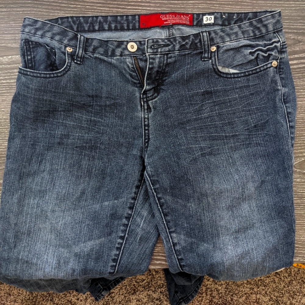Guess 81 stretch size 30 medium/deep wash jeans